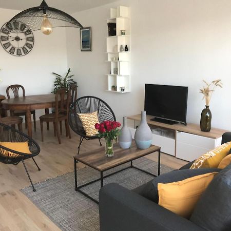 Nice Apartment In Audierne Close To Beach ภายนอก รูปภาพ